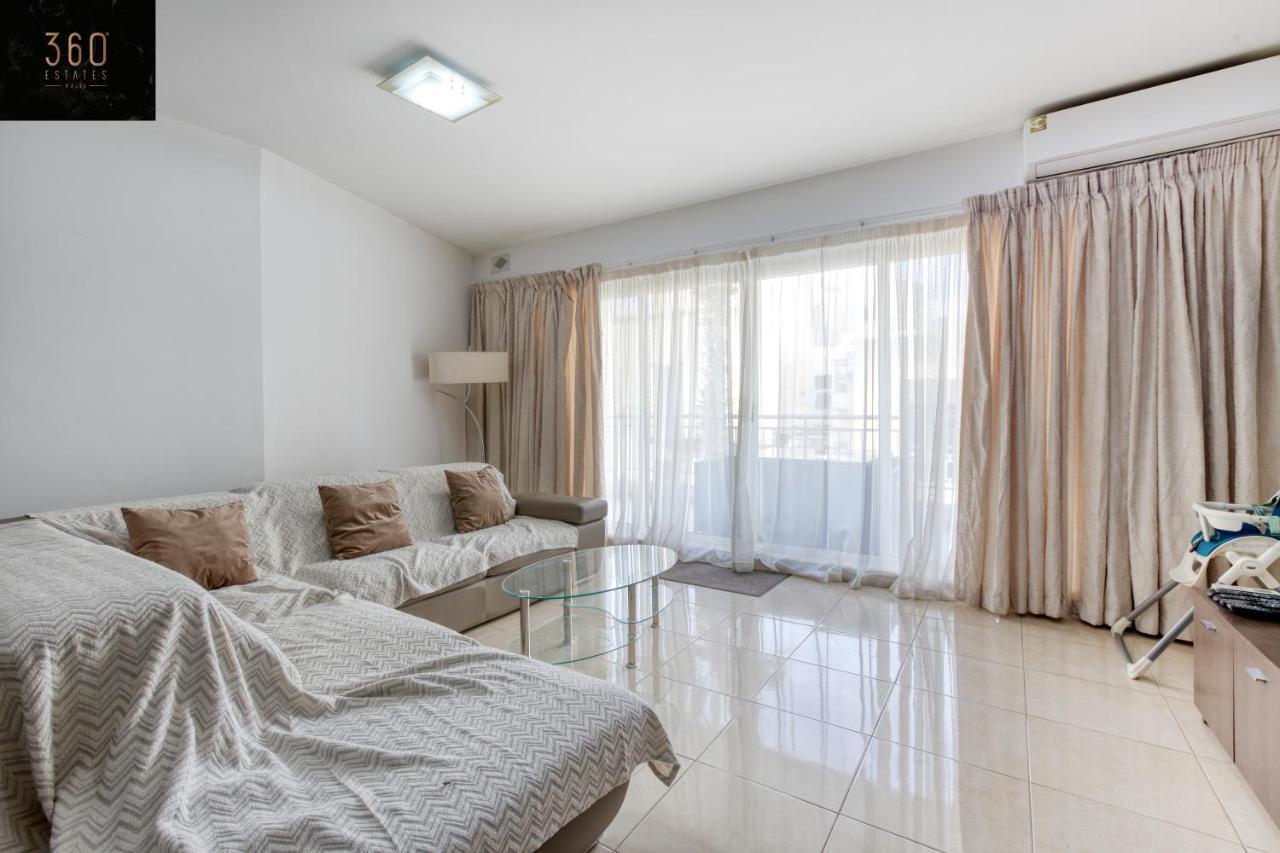 Charming Home Meters From The Seafront With Terrace By 360 Estates St. Paul's Bay Exterior foto