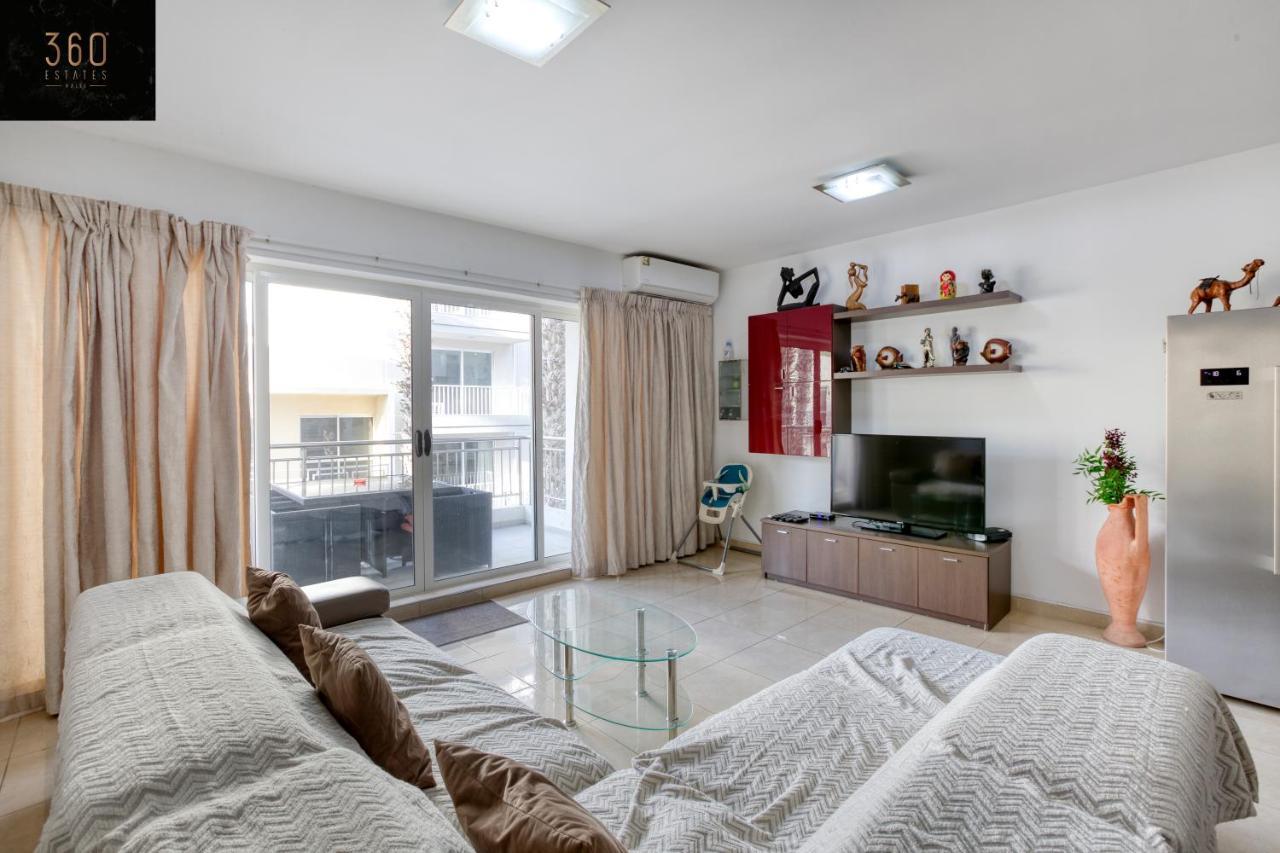 Charming Home Meters From The Seafront With Terrace By 360 Estates St. Paul's Bay Exterior foto