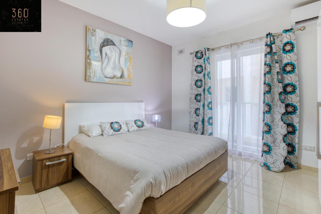 Charming Home Meters From The Seafront With Terrace By 360 Estates St. Paul's Bay Exterior foto